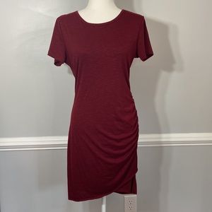 BTFBM Women's Size Medium Round Neck Sleeveless Ruched T-Shirt Dress in Wine
